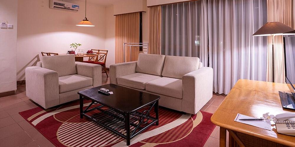Plagoo Holiday Hotel Нуса-Дуа Екстер'єр фото